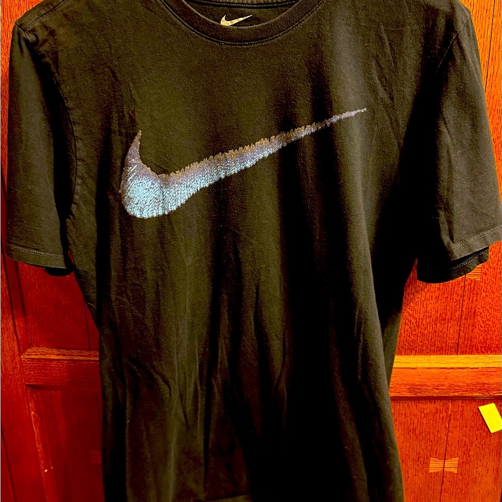 NIKE Boy’s Short Sleeve T-Shirt Size Large​